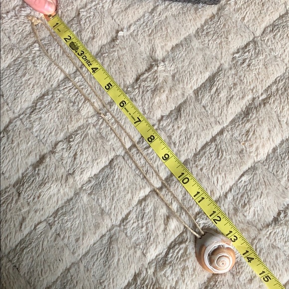Shell Necklace - Picture 4 of 4